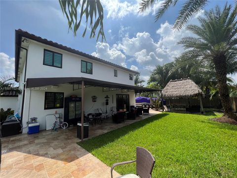 Single Family Residence in Miami FL 21046 133rd Ct 25.jpg