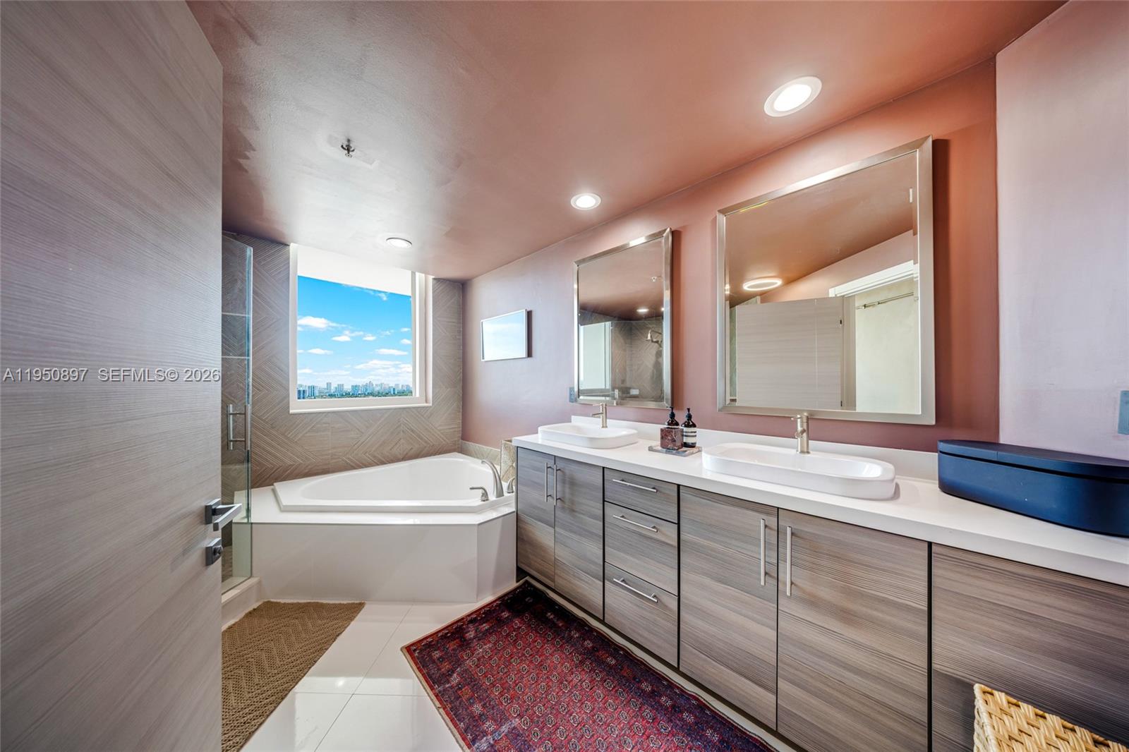 DUO CONDOMINIUM WEST - Residential