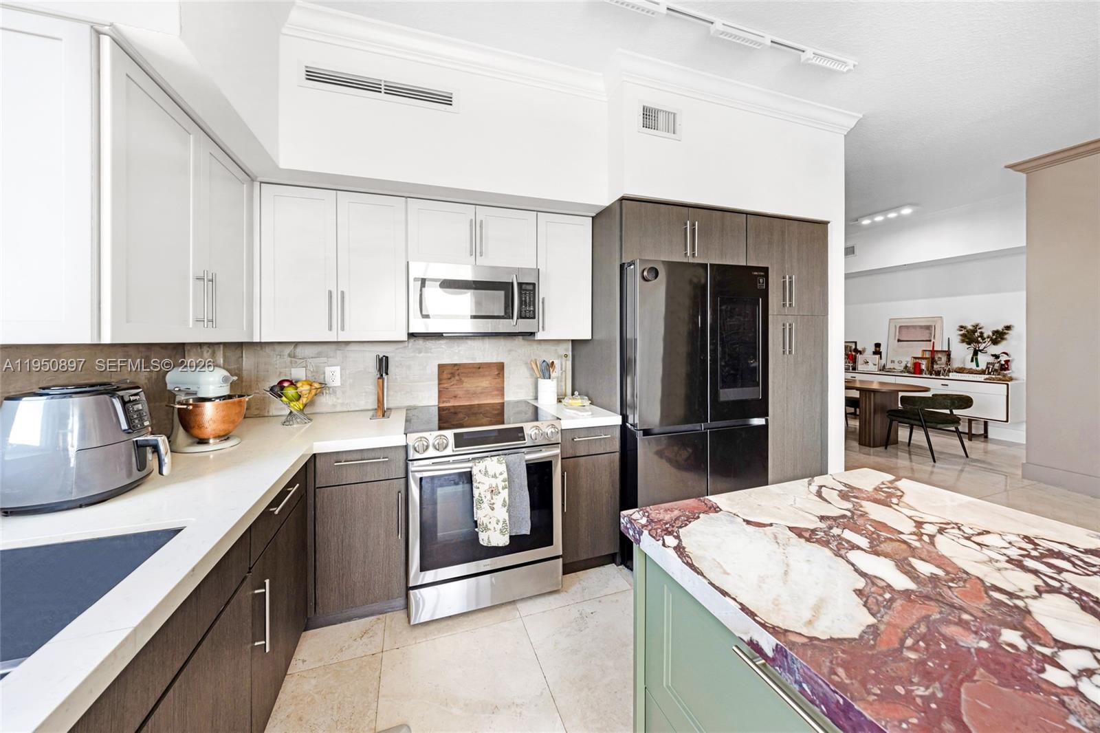 DUO CONDOMINIUM WEST - Residential