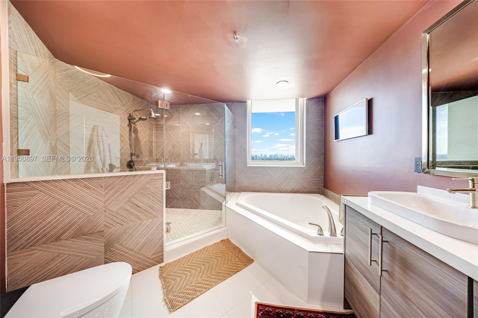 DUO CONDOMINIUM WEST - Residential