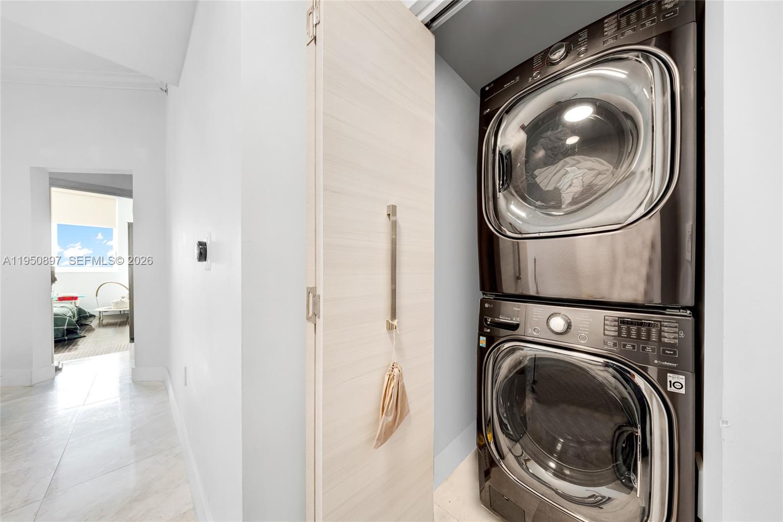 DUO CONDOMINIUM WEST - Residential