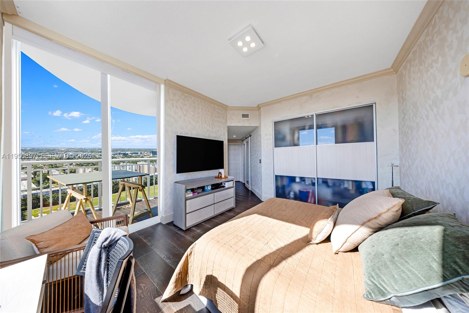 DUO CONDOMINIUM WEST - Residential