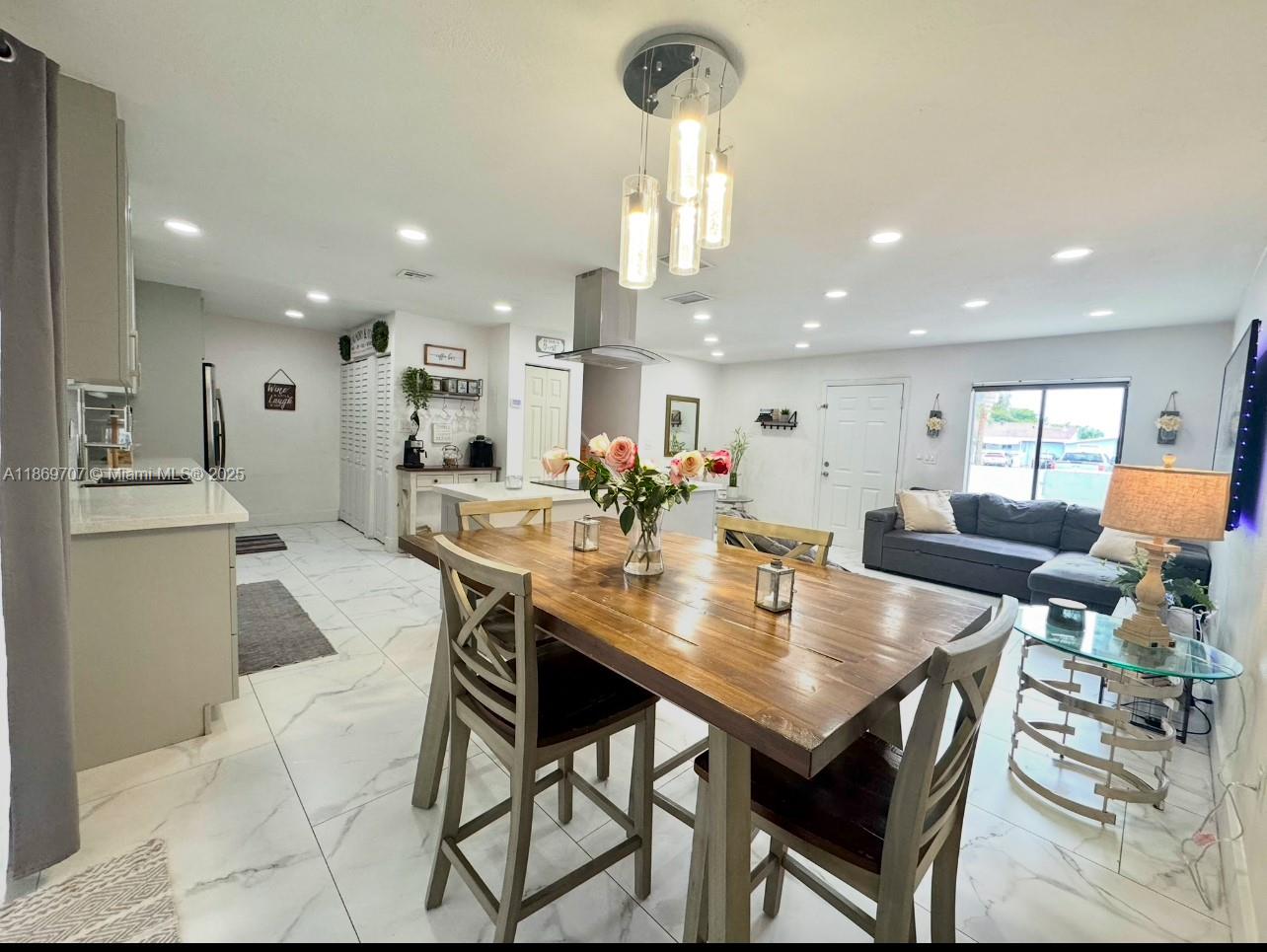 LAKES OF ACADIA UNIT ONE - Residential