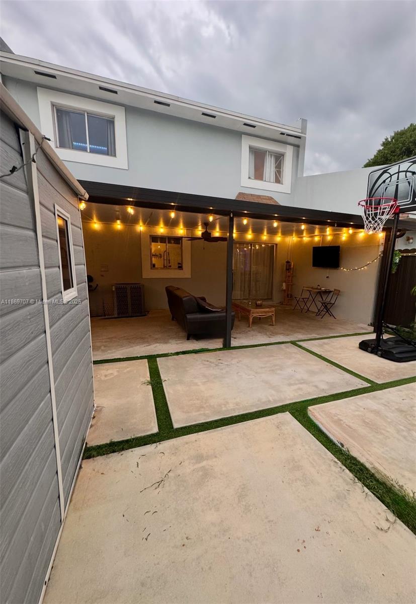 LAKES OF ACADIA UNIT ONE - Residential