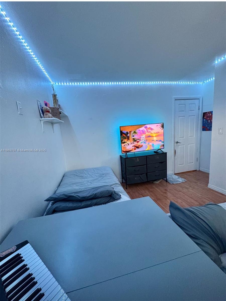 LAKES OF ACADIA UNIT ONE - Residential