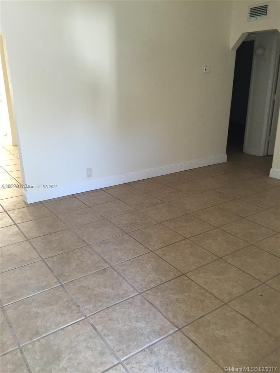 MIAMI GARDENS ESTATES SEC - Residential Lease