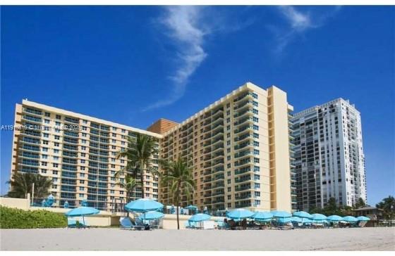 WAVE CONDO - Residential