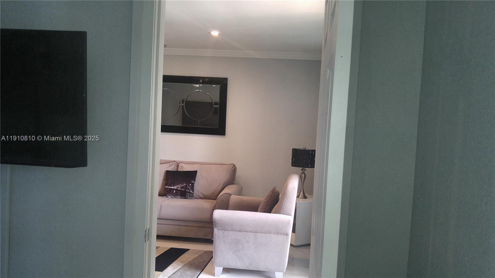 WAVE CONDO - Residential