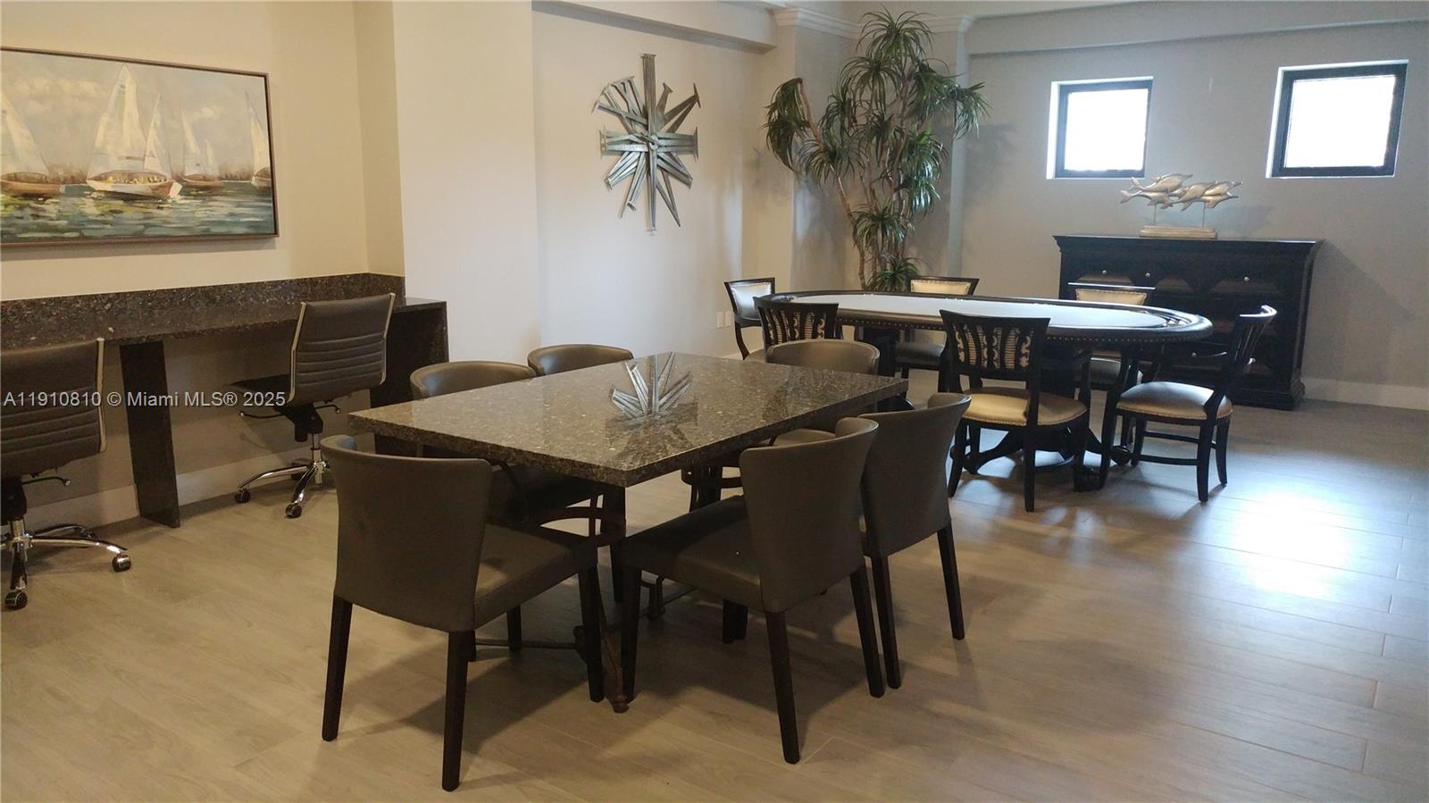 WAVE CONDO - Residential