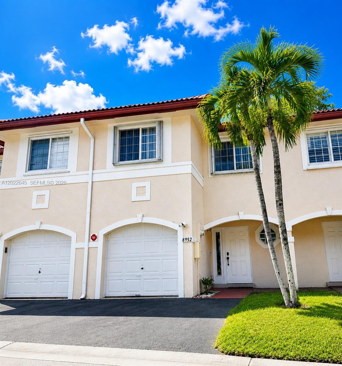 CORAL SPRINGS VILLAGE GRE - Residential