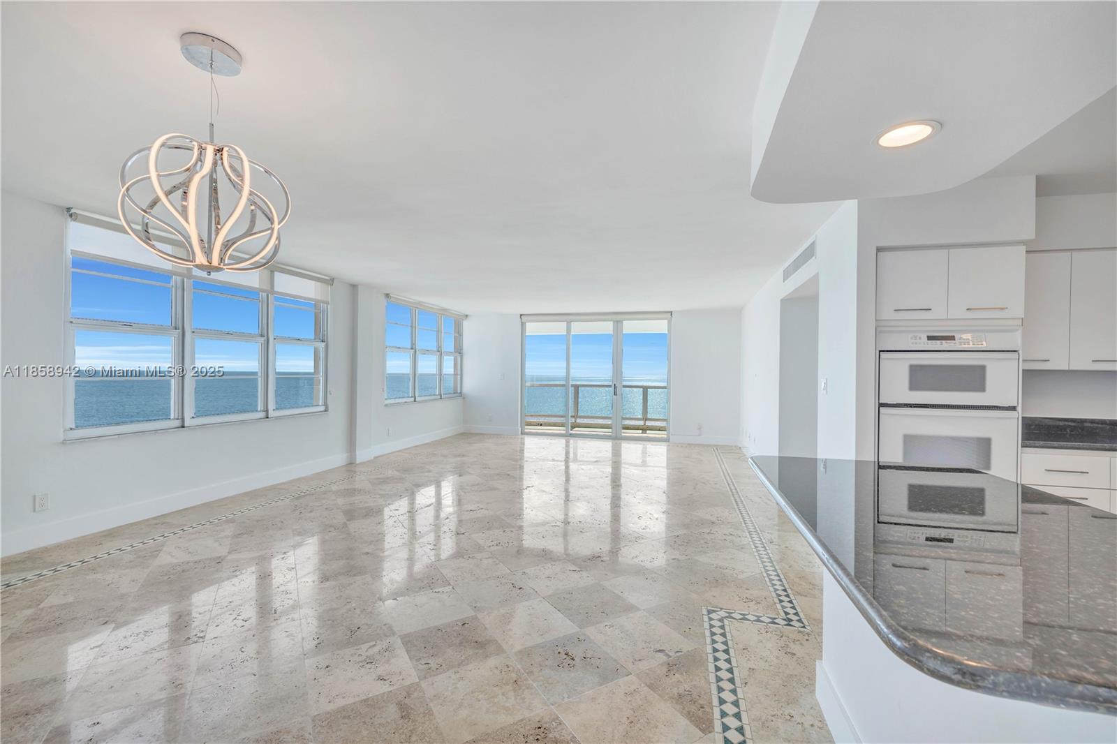 5151 Collins Ave 1627