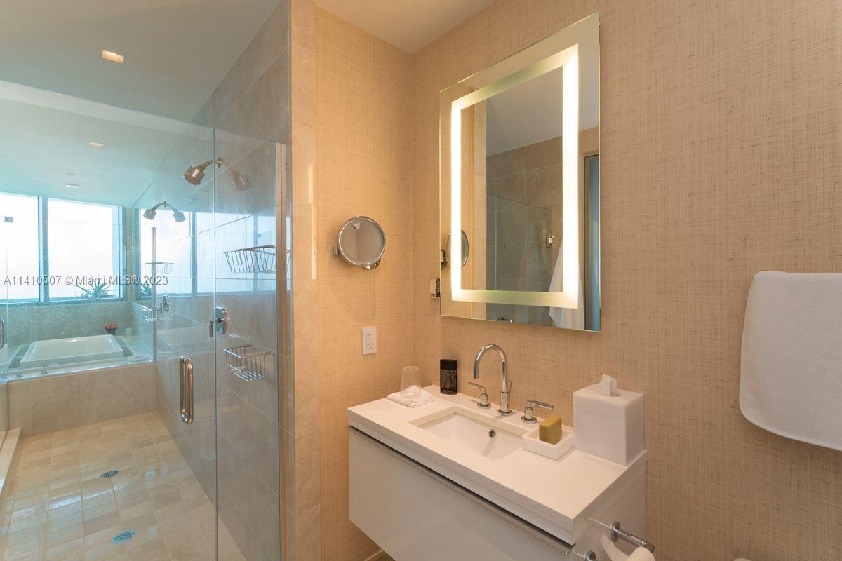 JADE BEACH - Residential