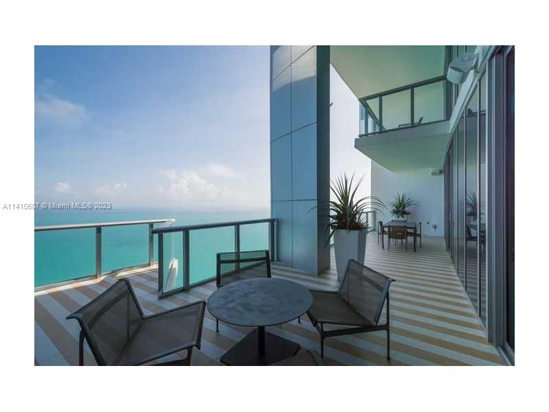 JADE BEACH - Residential