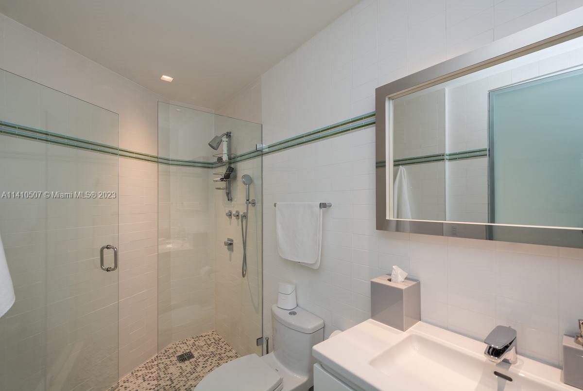 JADE BEACH - Residential