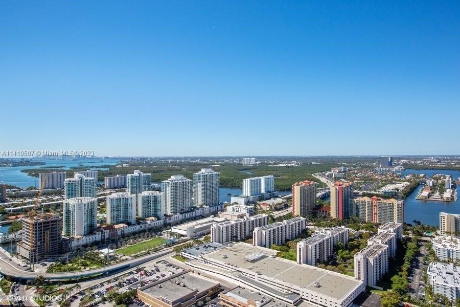 JADE BEACH - Residential