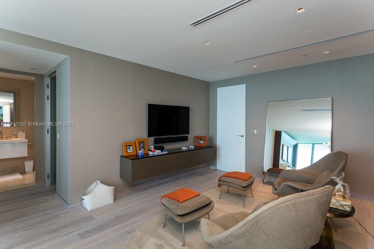 JADE BEACH - Residential