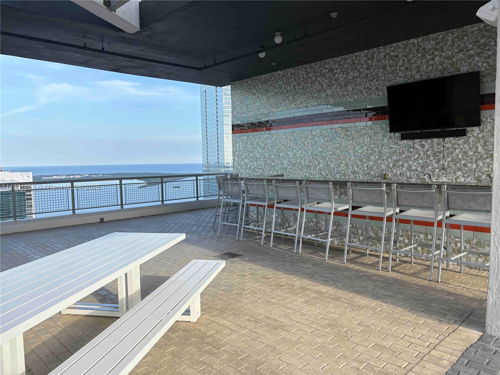 INFINITY AT BRICKELL COND - Residential