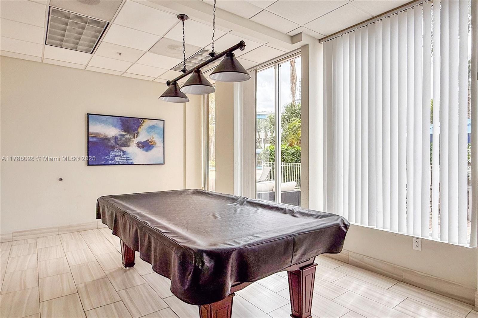 OCEANVIEW BUILDING A COND - Residential