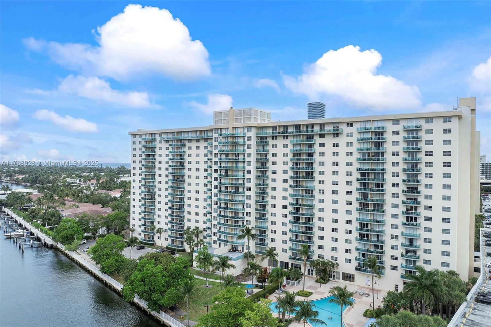 OCEANVIEW BUILDING A COND - Residential