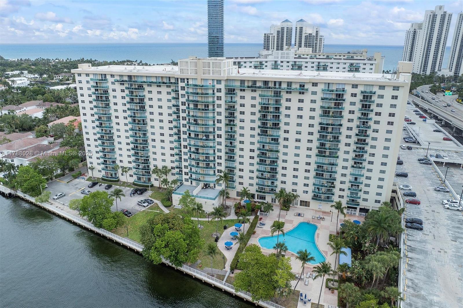 OCEANVIEW BUILDING A COND - Residential