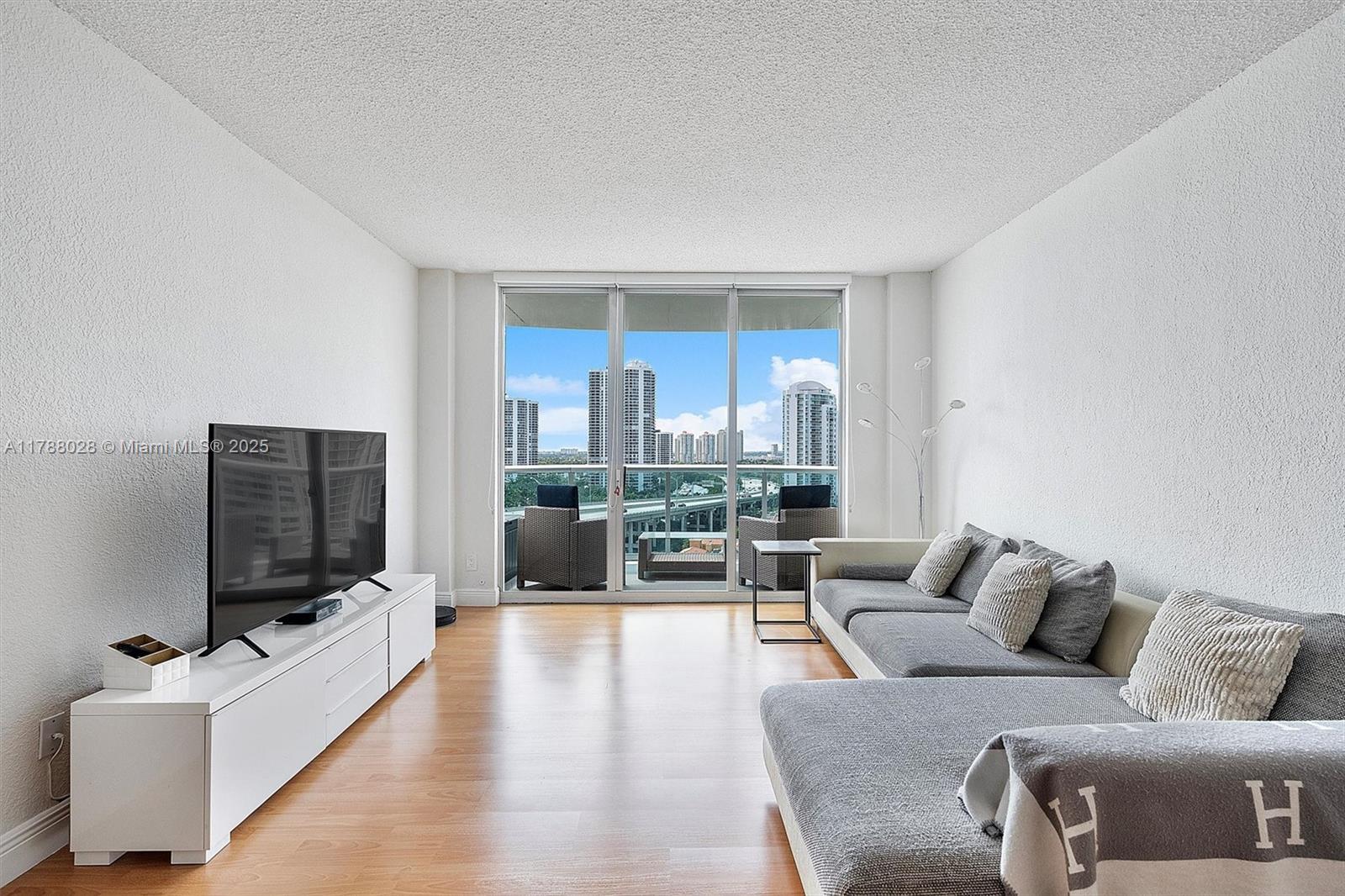 OCEANVIEW BUILDING A COND - Residential