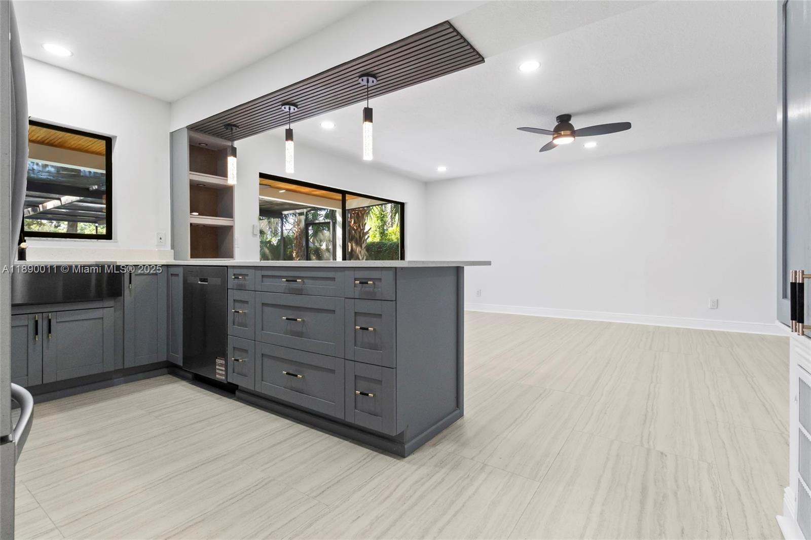 0P7 NORTHDALE GOLF CLUB SE - Residential
