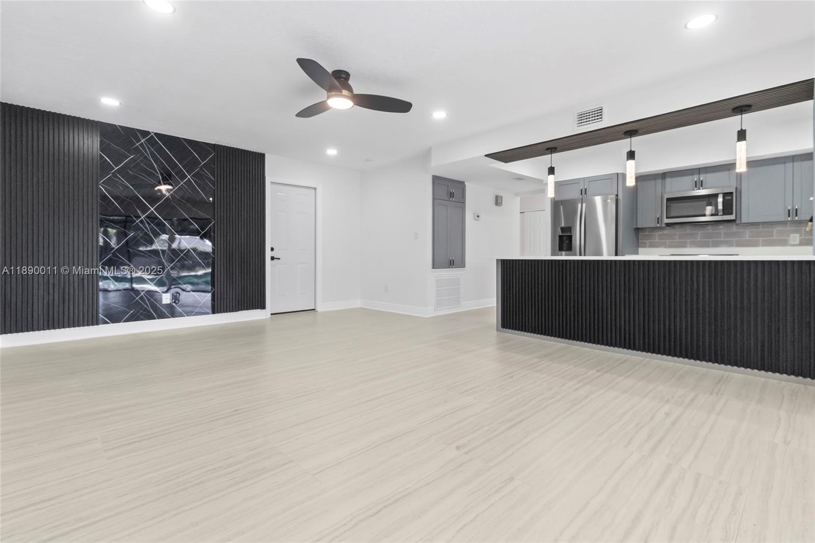 0P7 NORTHDALE GOLF CLUB SE - Residential