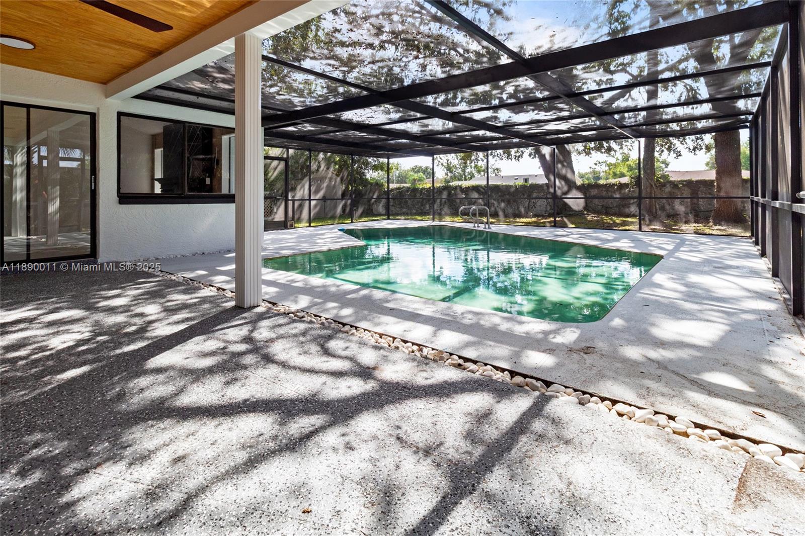 0P7 NORTHDALE GOLF CLUB SE - Residential