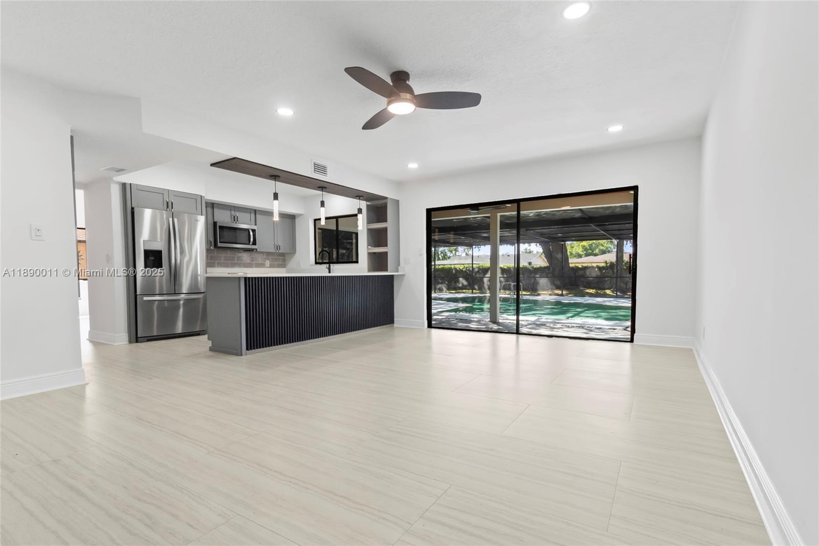 0P7 NORTHDALE GOLF CLUB SE - Residential