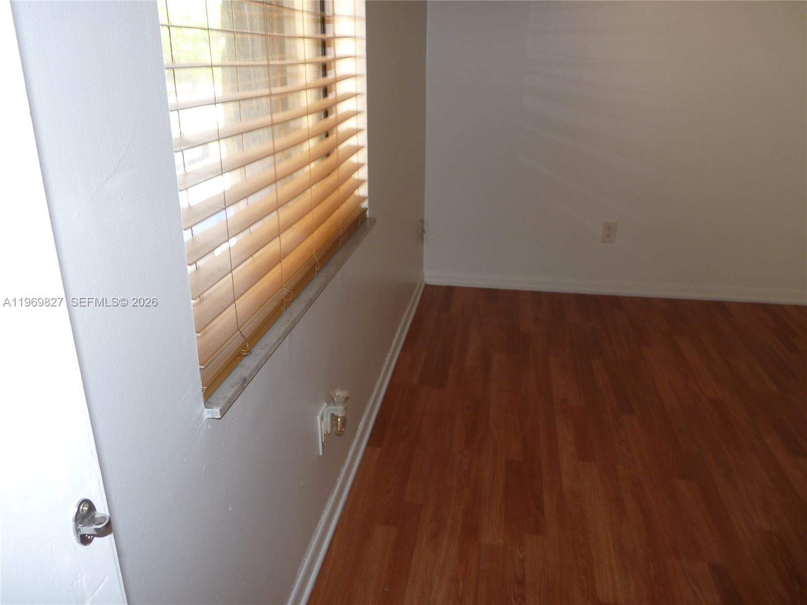 PROMENADE AT KENDALE LAKE - Residential