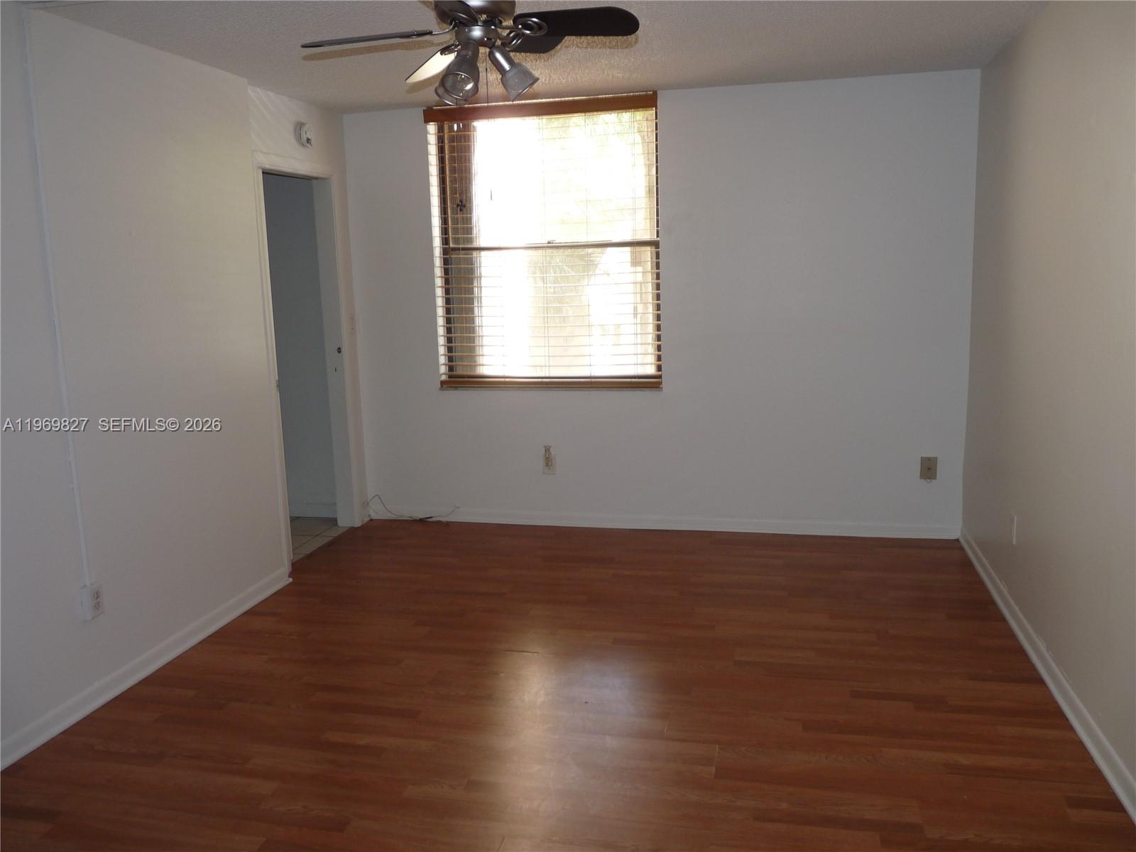 PROMENADE AT KENDALE LAKE - Residential