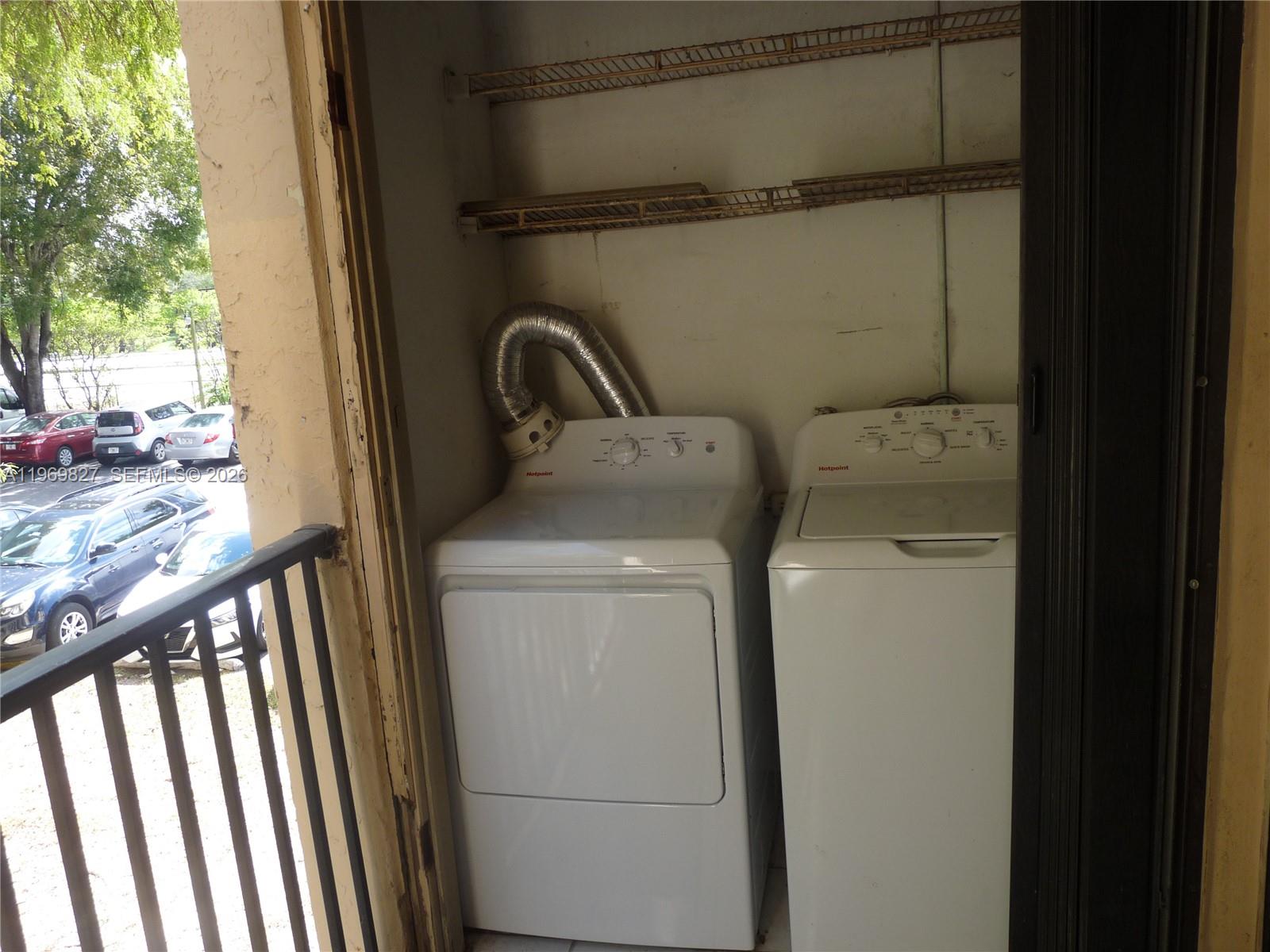 PROMENADE AT KENDALE LAKE - Residential