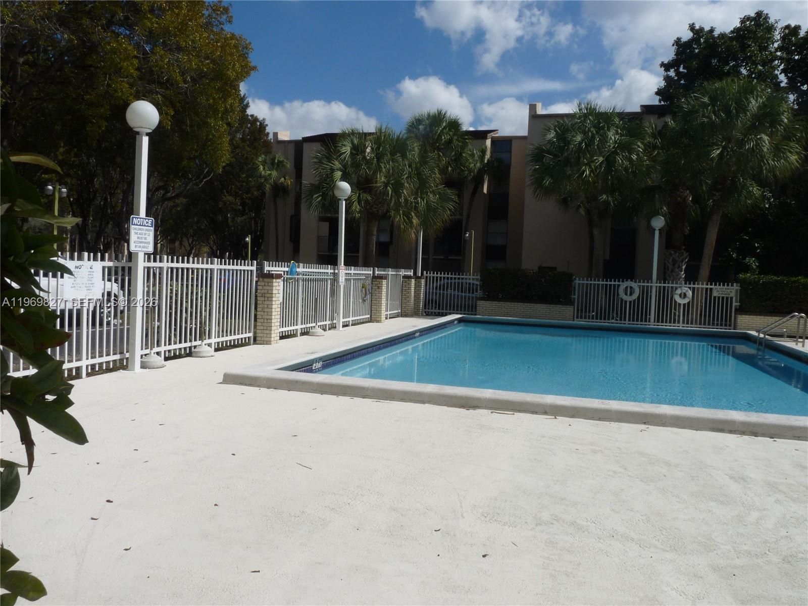 PROMENADE AT KENDALE LAKE - Residential