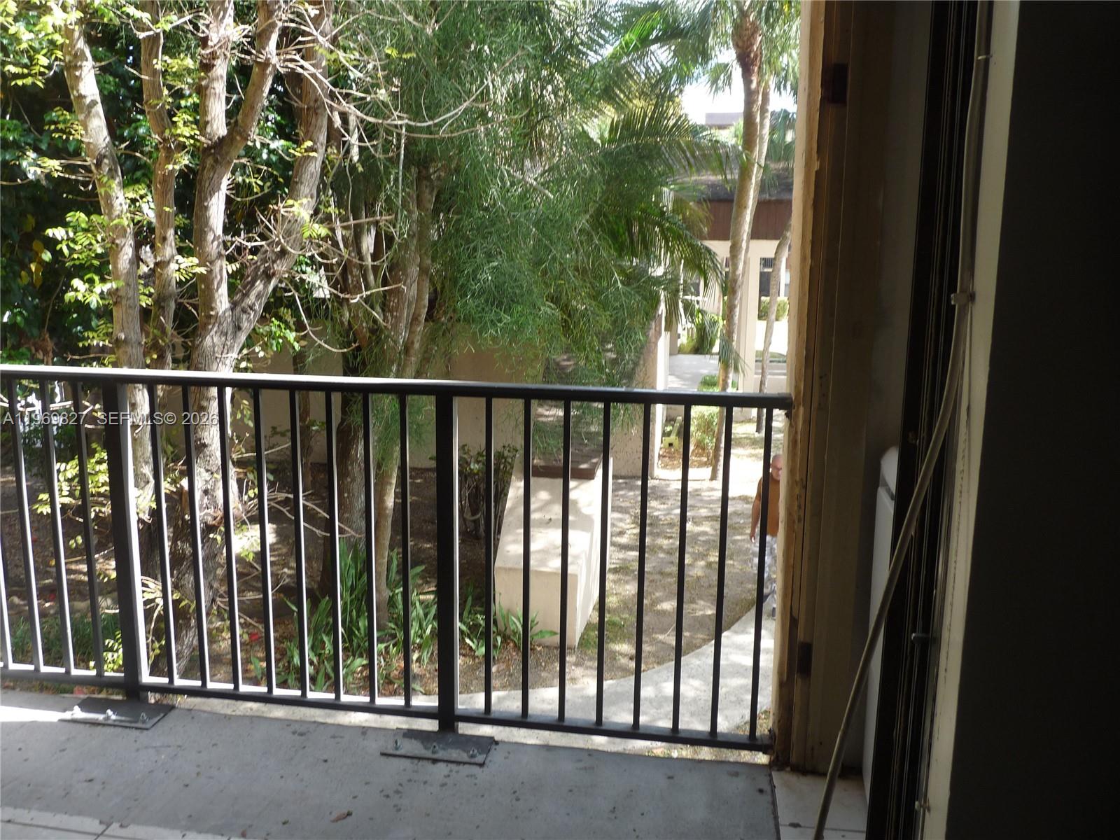 PROMENADE AT KENDALE LAKE - Residential