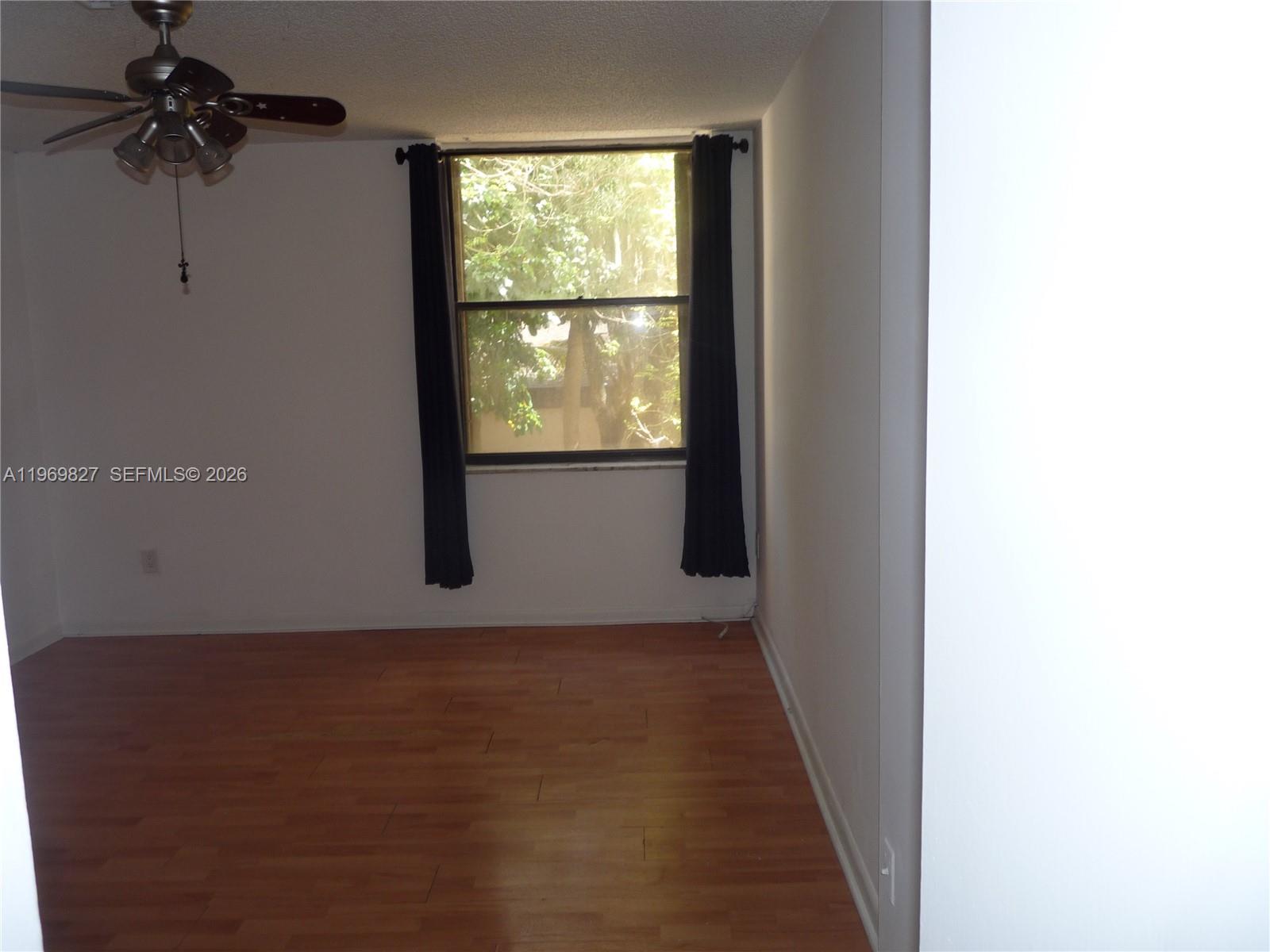 PROMENADE AT KENDALE LAKE - Residential