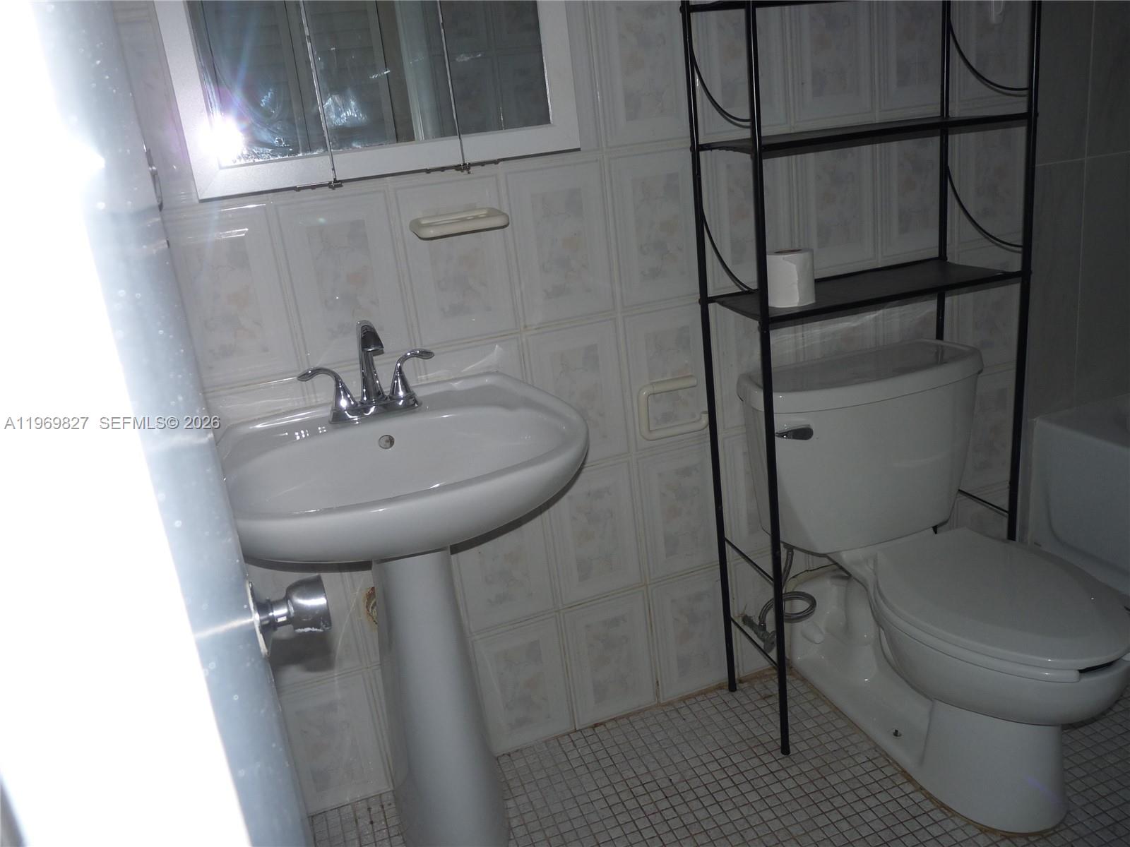 PROMENADE AT KENDALE LAKE - Residential