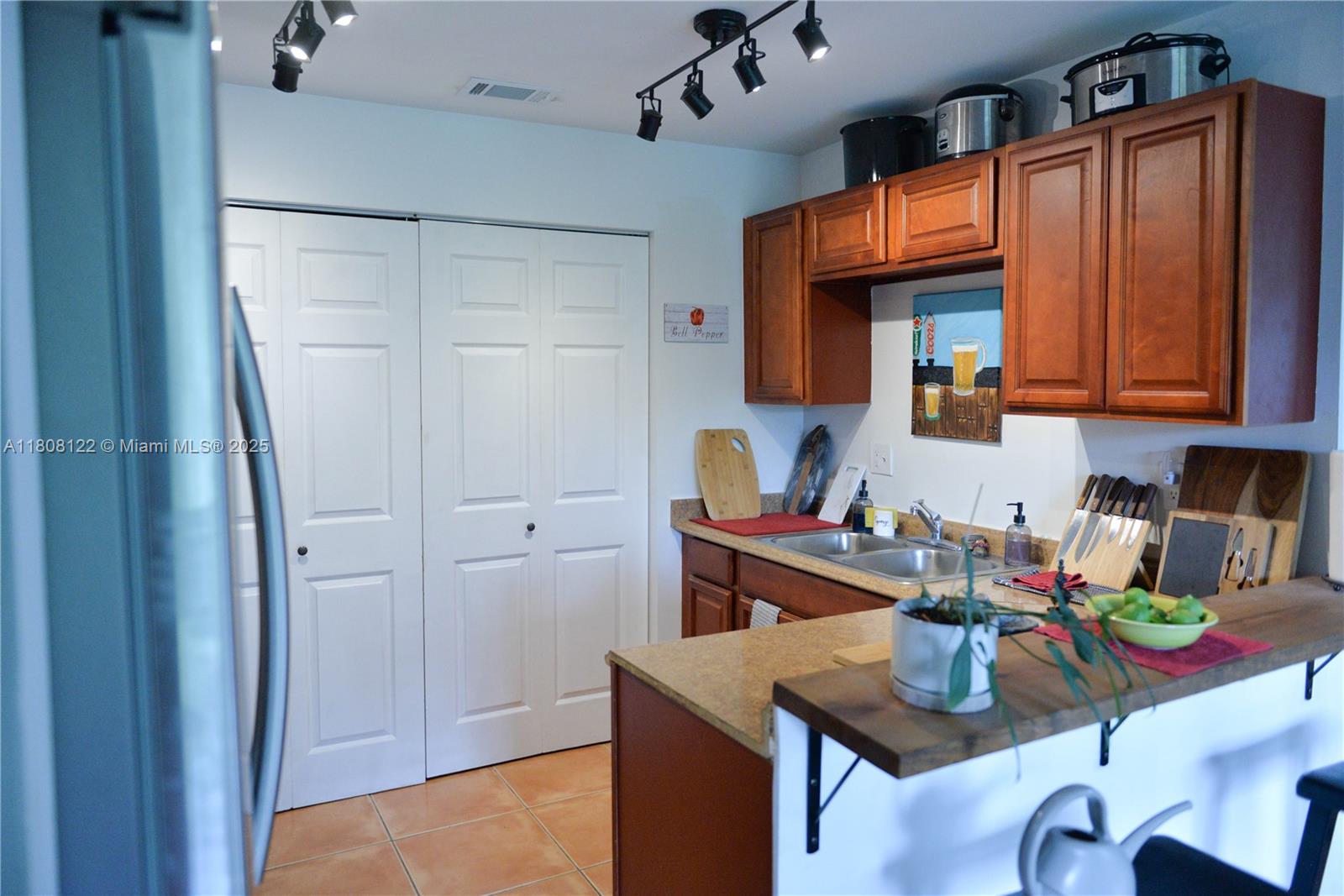 8789 Cleary Blvd, Plantation, Miami-Dade County, Florida - 2 Bedrooms  
2 Bathrooms - 