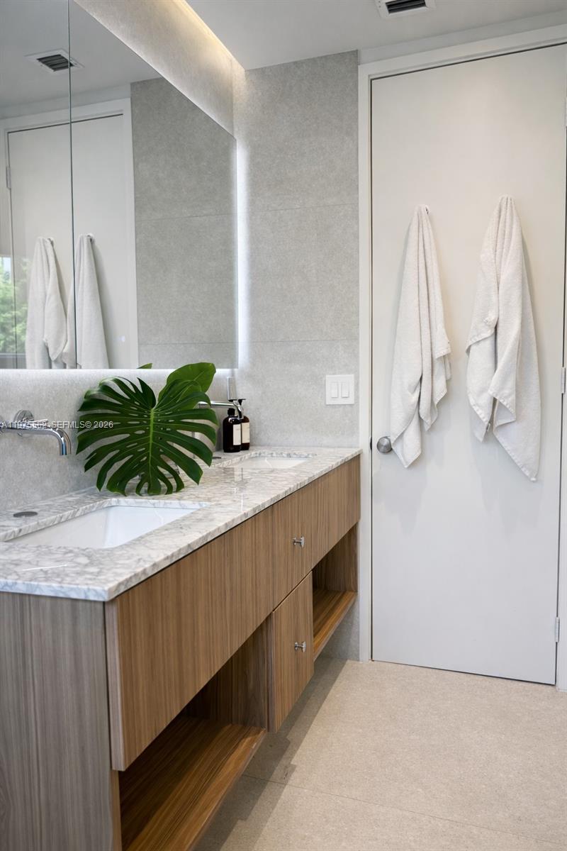 MIAMI SHORES SEC 1 AMD - Residential