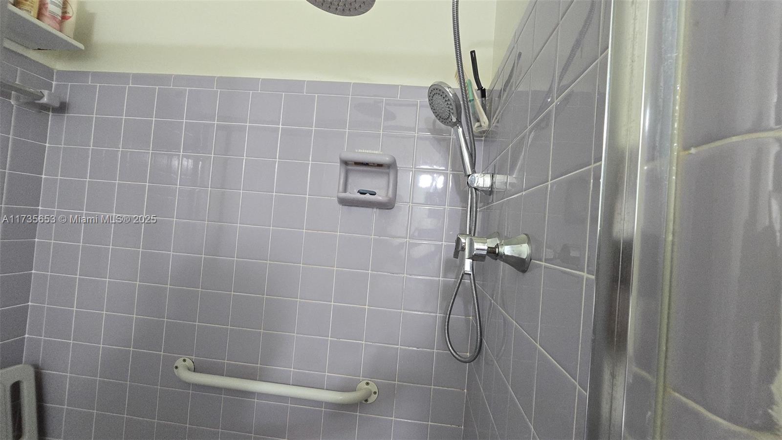 BREEZESWEPT ESTATES 1ST A - Residential