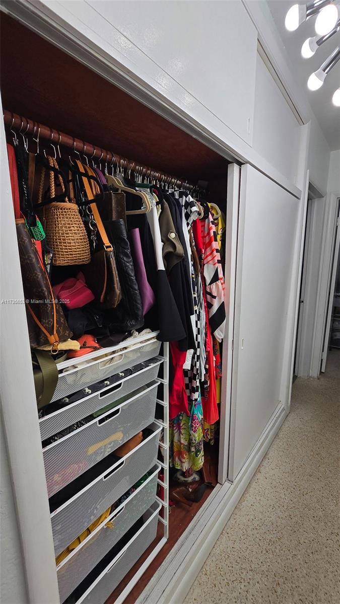 BREEZESWEPT ESTATES 1ST A - Residential