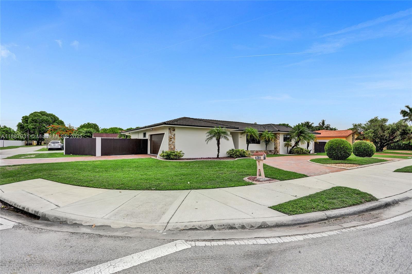 6201 SW 107th Ave