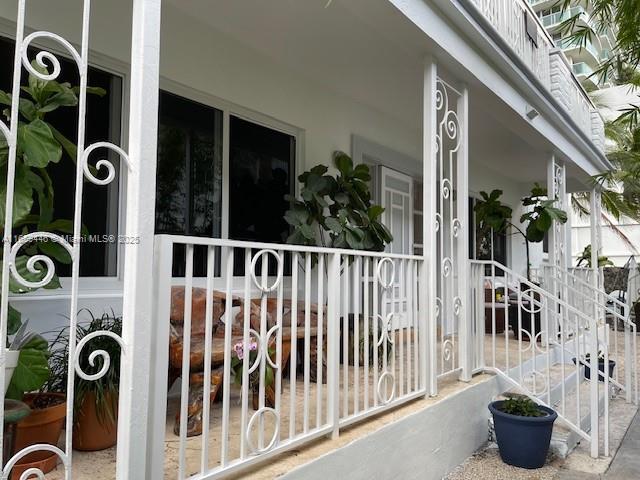 BAY LINCOLN - Residential Income