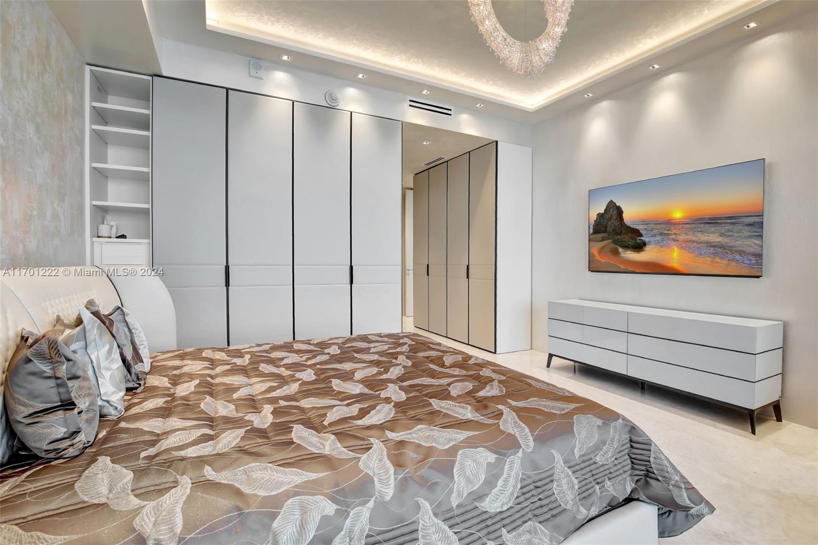 NORTH BISCAYNE BEACH AMEN - Residential