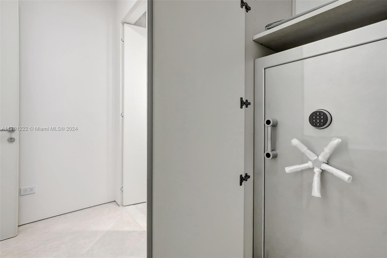 NORTH BISCAYNE BEACH AMEN - Residential