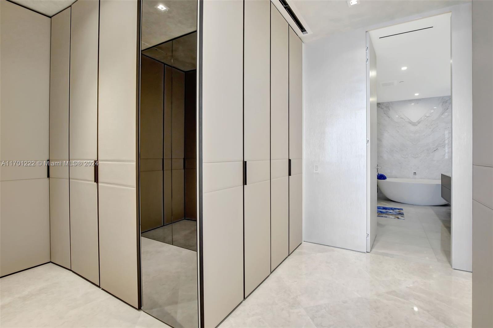 NORTH BISCAYNE BEACH AMEN - Residential