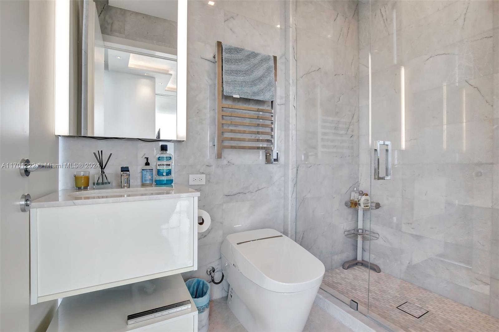 NORTH BISCAYNE BEACH AMEN - Residential