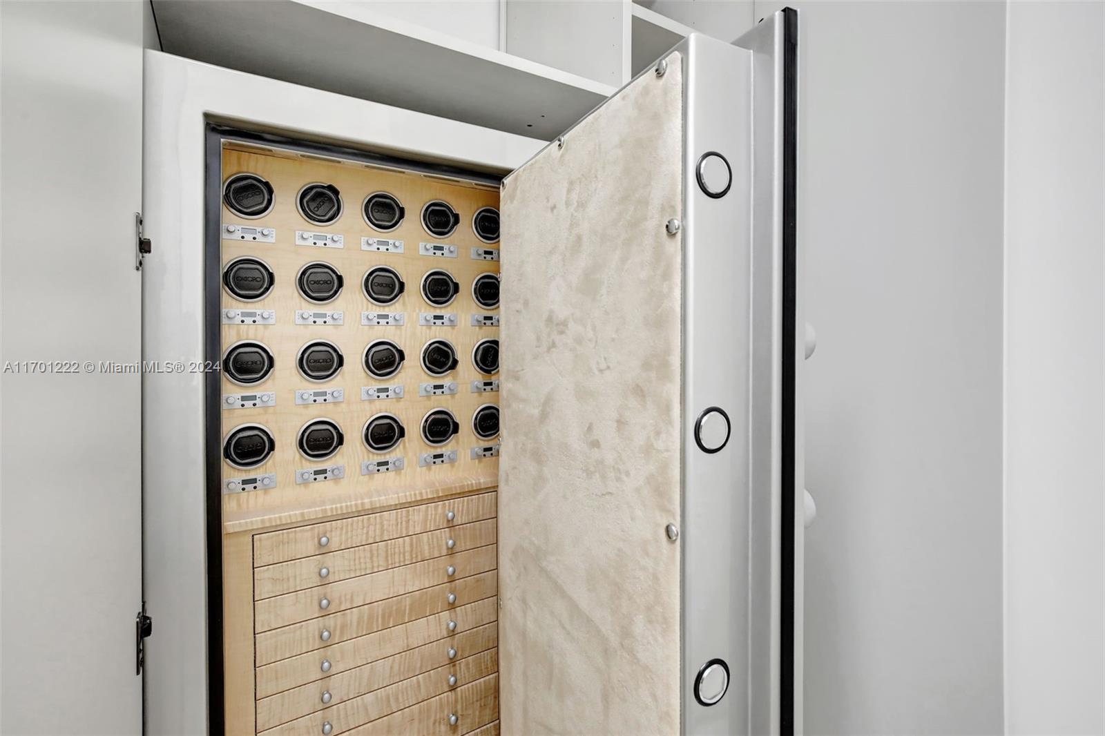 NORTH BISCAYNE BEACH AMEN - Residential