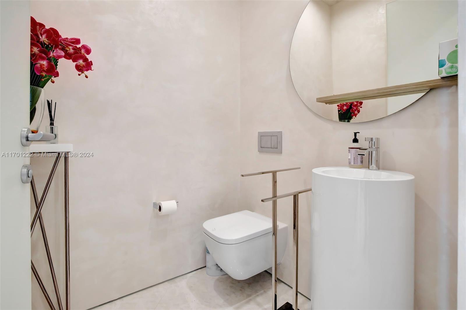 NORTH BISCAYNE BEACH AMEN - Residential