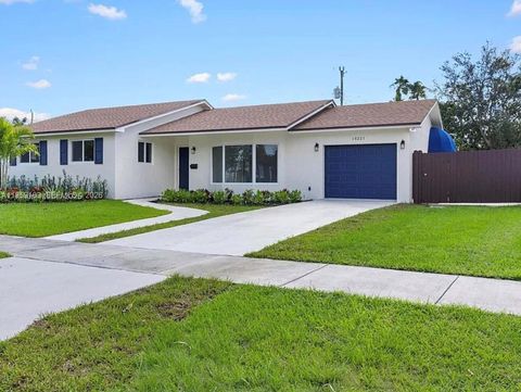 19221 SW 92nd Rd Cutler Bay FL 33157
