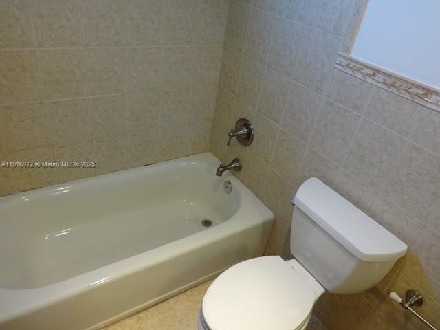 ALCAZAR CONDO - Residential